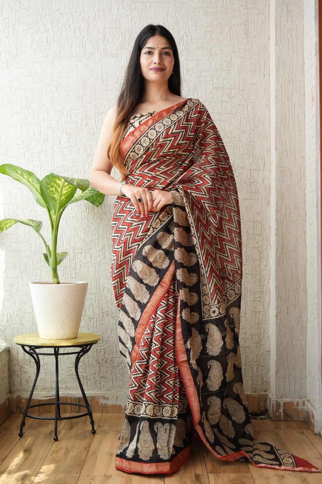 Madder Red Maheshwari Silk Handblock Printed Saree with Zigzag and Paisley Border – Wholesale Silk Saree